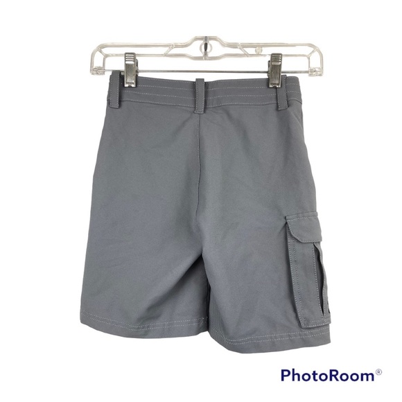 Boy’s Under Armour Grey Shorts with extra pocket and adjustable waistband - Picture 2 of 6